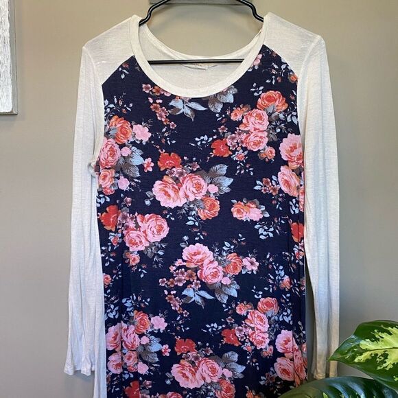 12PM by Mon Ami Women’s Medium Floral Long Sleeve - Picture 1 of 6